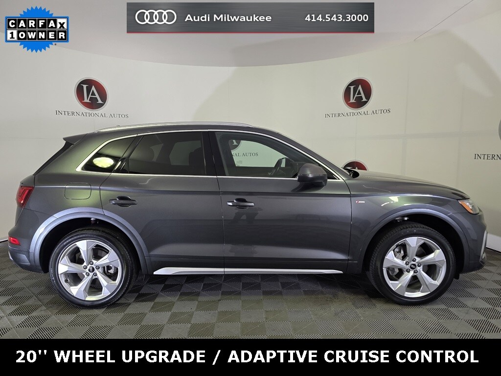2022 Audi Q5 45 S line Premium Plus photo 2