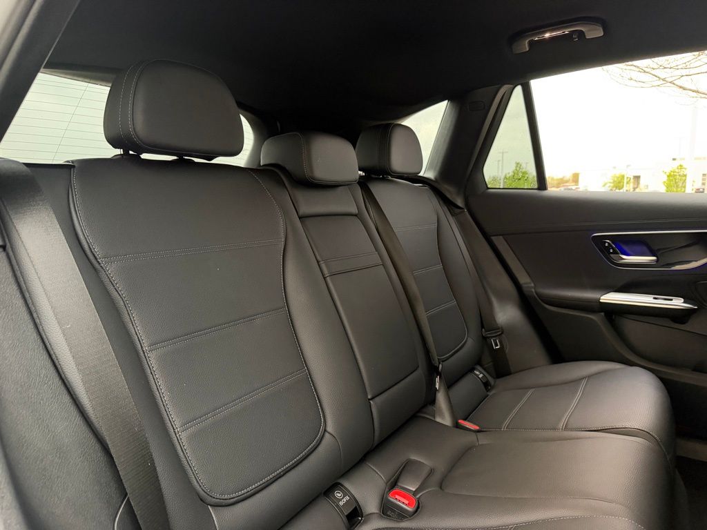 2025 Mercedes-Benz GLC Base - Photo 31