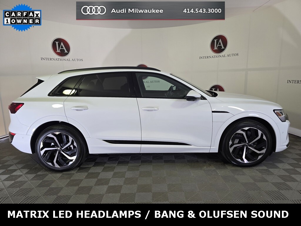 2024 Audi Q8 E-tron Premium Plus photo 3