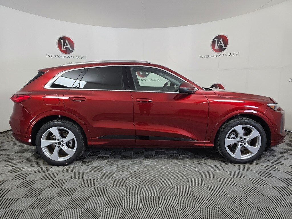 New 2025 Audi Q5 2.0T Prestige SUV