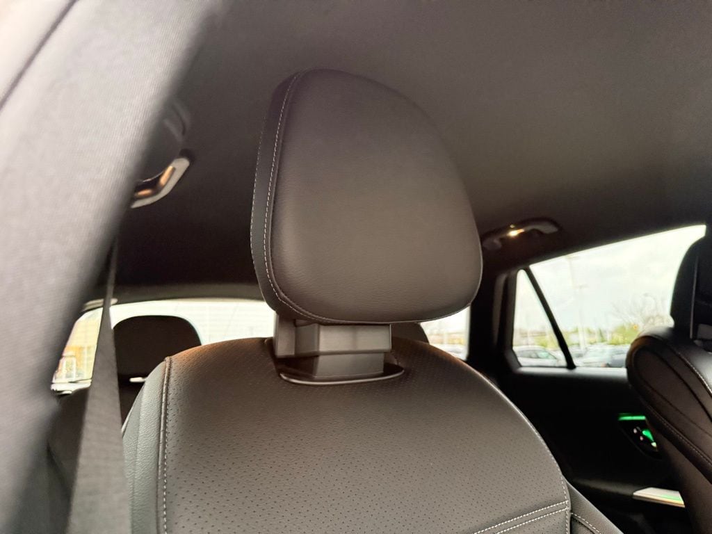2025 Mercedes-Benz GLC Base - Photo 14