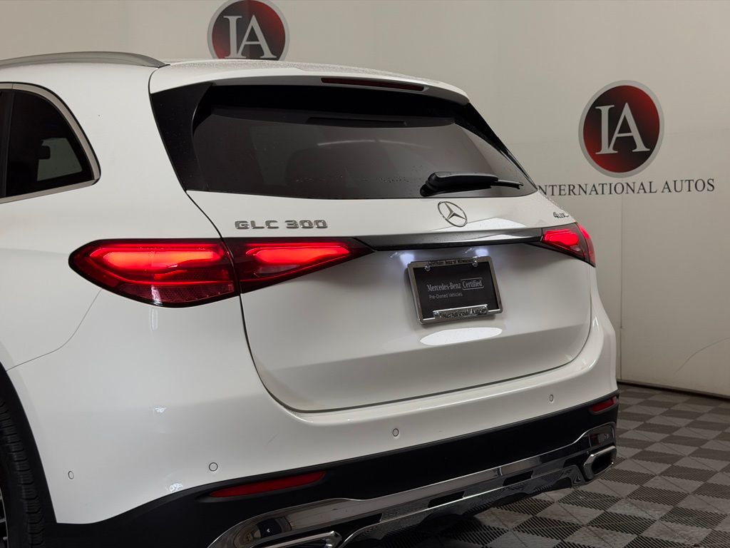 2025 Mercedes-Benz GLC Base - Photo 10
