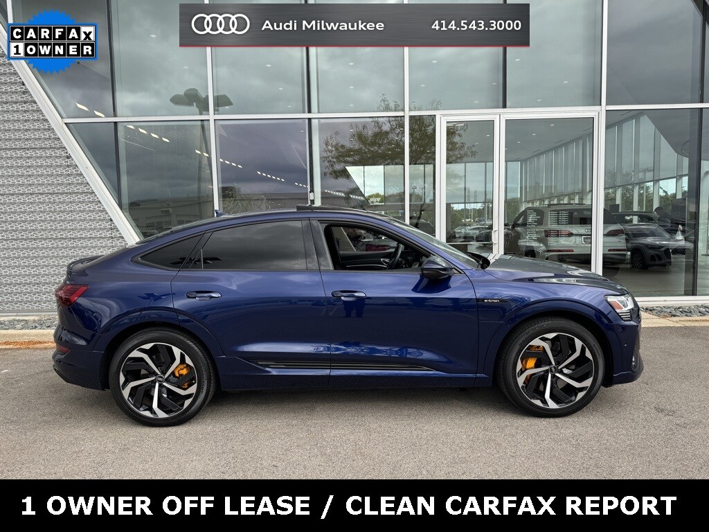 2023 Audi e-tron Sportback S line Premium Plus photo 2