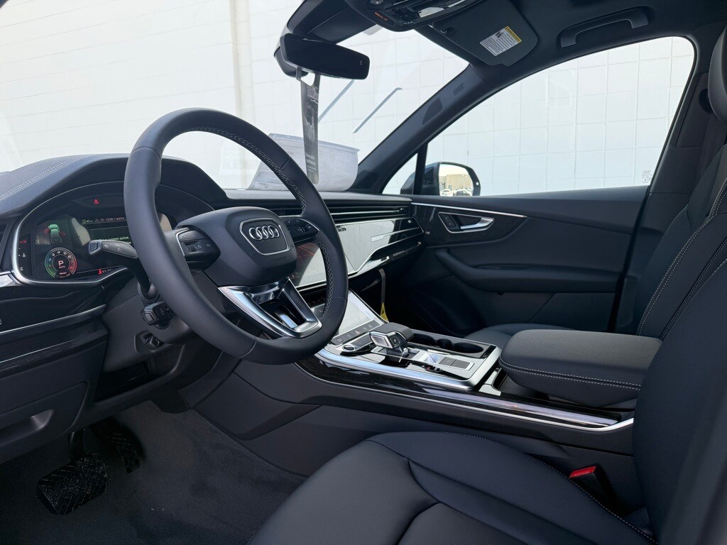 New 2026 Audi Q7 45 Premium SUV