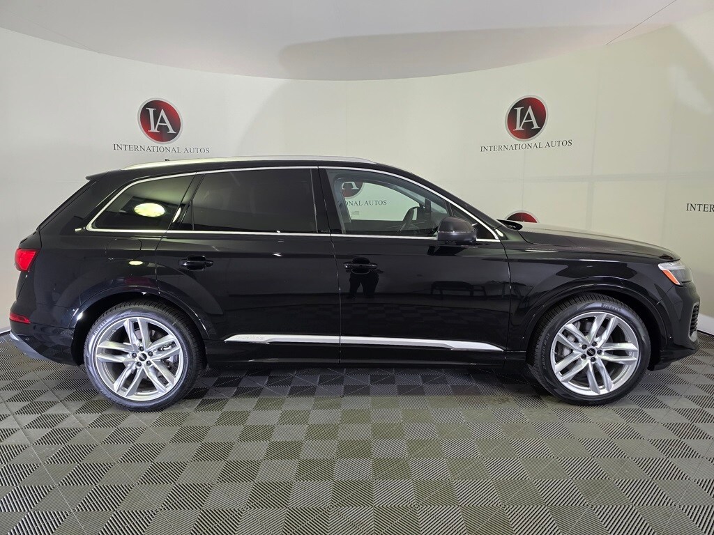 New 2025 Audi Q7 55 Premium Plus SUV