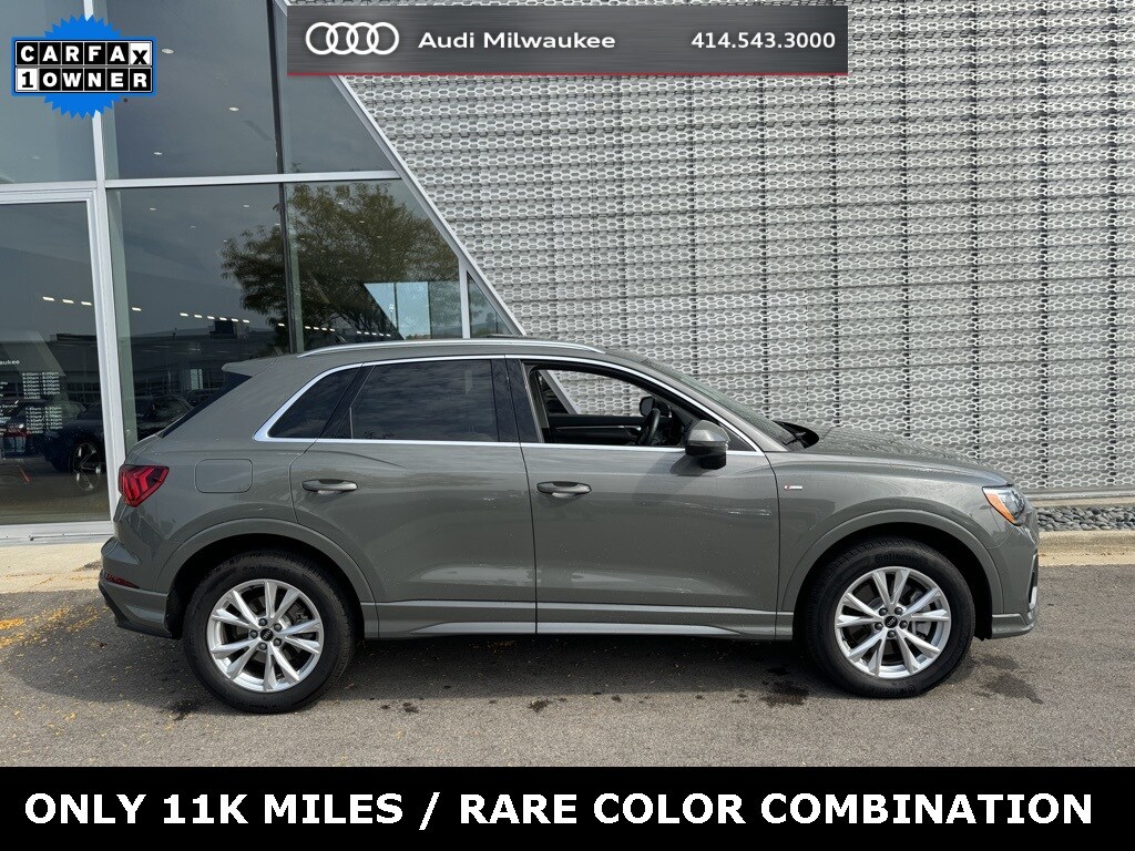 2022 Audi Q3 Premium S line photo 2