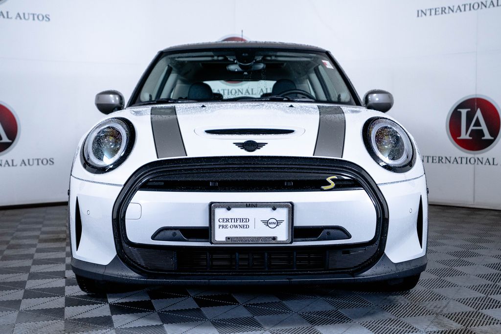 Used 2024 MINI Hardtop 2 Door SE with VIN WMW13DJ0XR2U65451 for sale in Menomonee Falls, WI