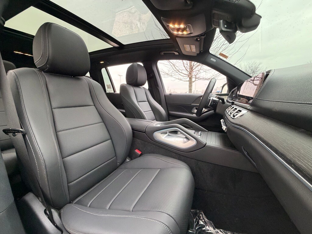 2025 Mercedes-Benz GLS Base - Photo 22