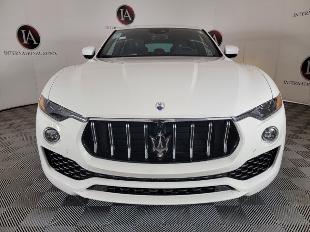 2023 Maserati Levante Base GT photo 2