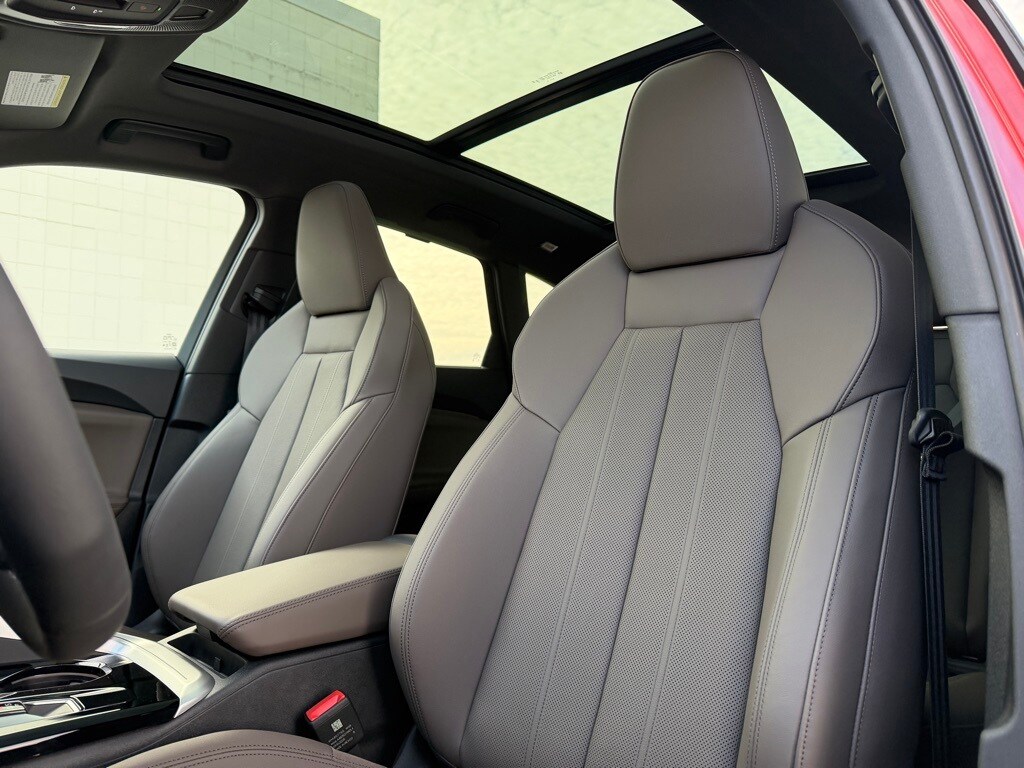 New 2025 Audi Q5 2.0T Premium Plus SUV