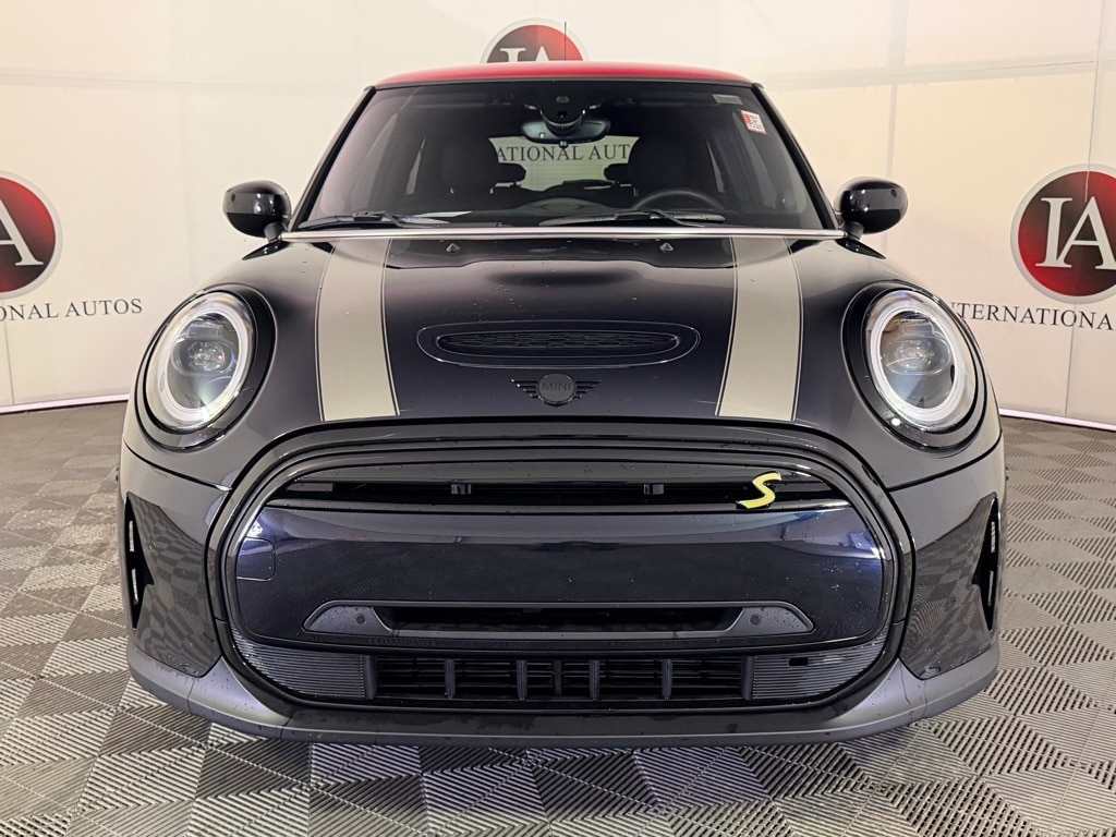 Used 2023 MINI Hardtop 2 Door SE with VIN WMW13DJ09P2T81859 for sale in Menomonee Falls, WI