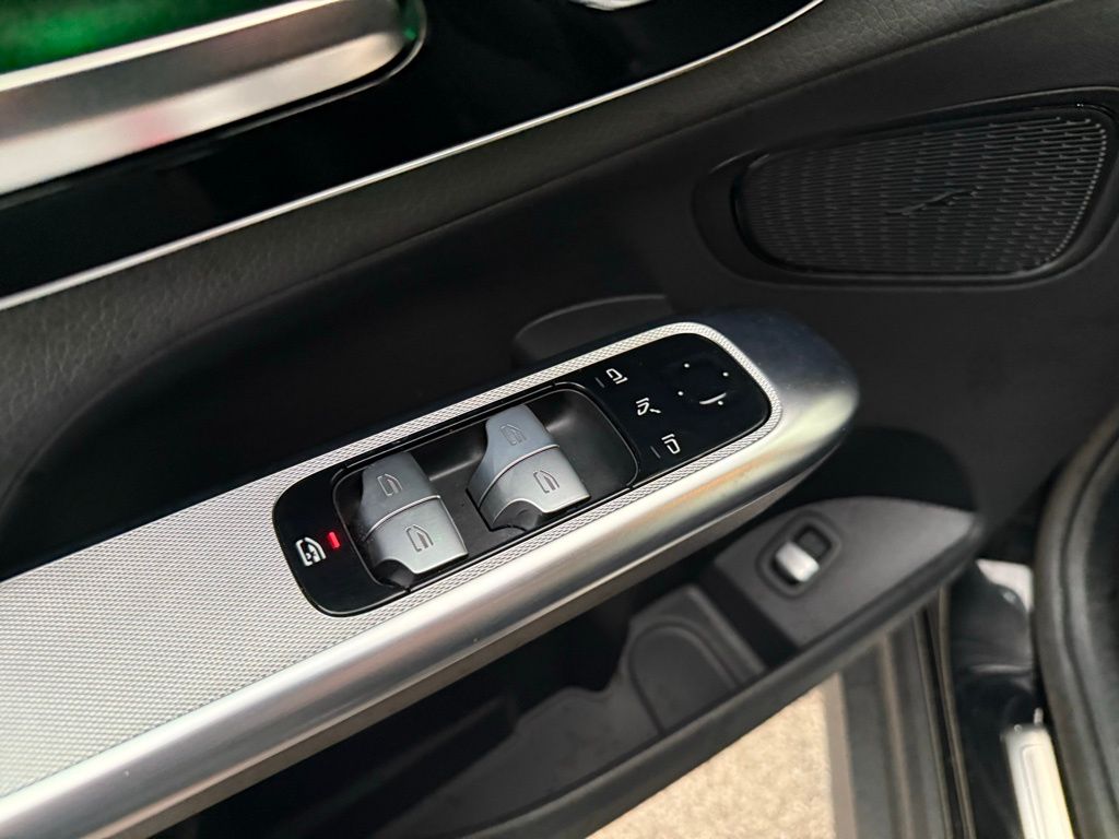 2025 Mercedes-Benz GLC Base - Photo 19