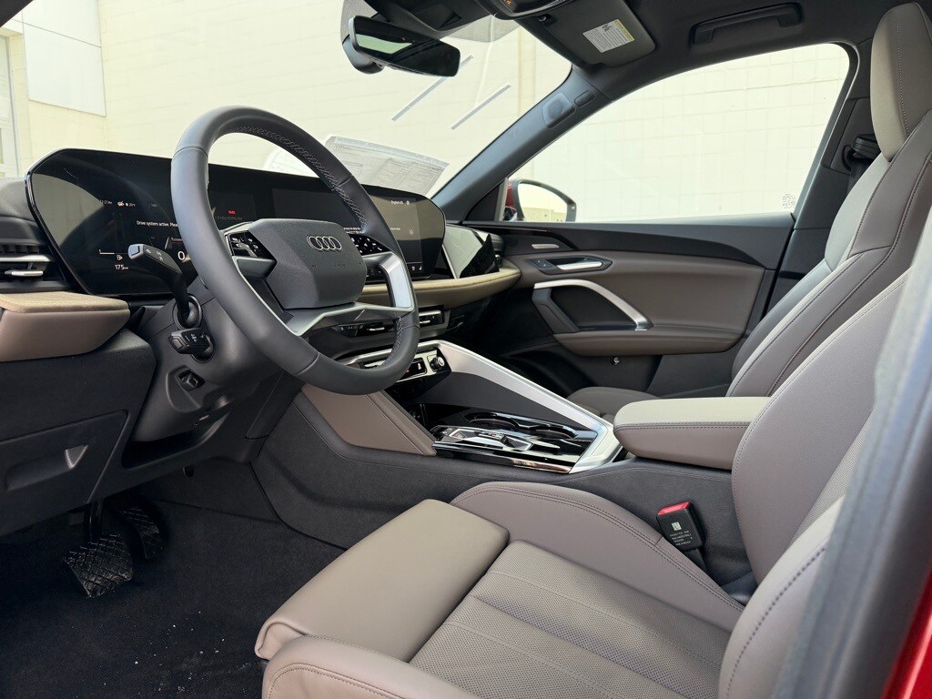 New 2025 Audi Q5 2.0T Premium Plus SUV