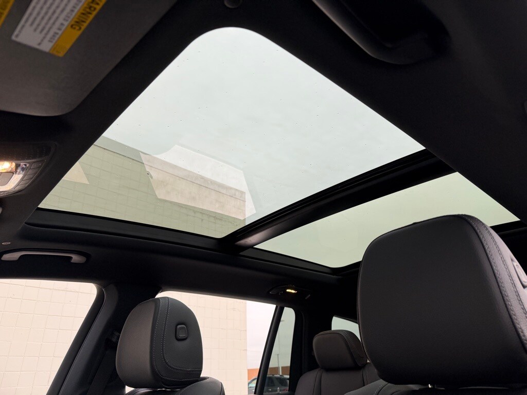 2025 Mercedes-Benz GLS Base - Photo 24