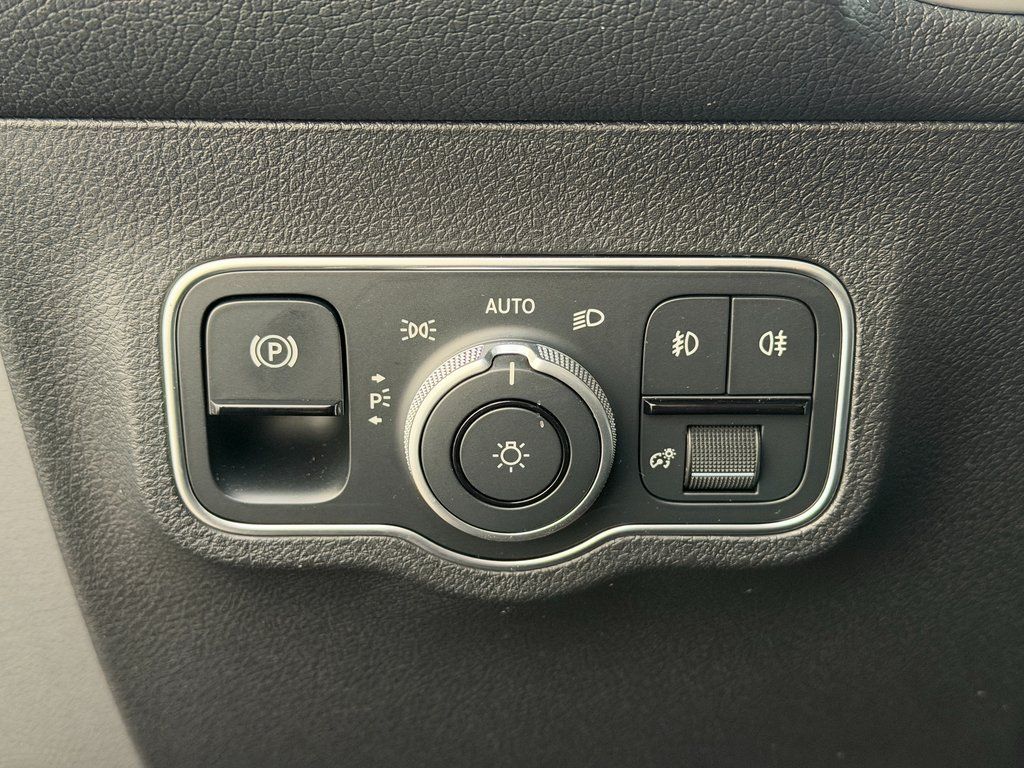 2026 Mercedes-Benz GLB GLB 250 - Photo 25
