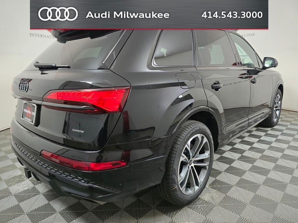 New 2026 Audi Q7 55 Premium SUV