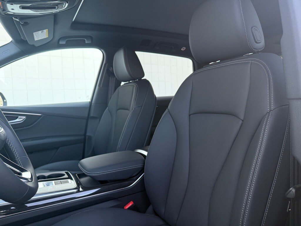 New 2026 Audi Q7 45 Premium SUV