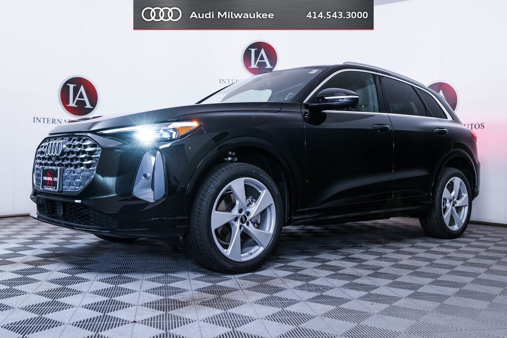 New 2026 Audi Q5 2.0T Premium Plus SUV