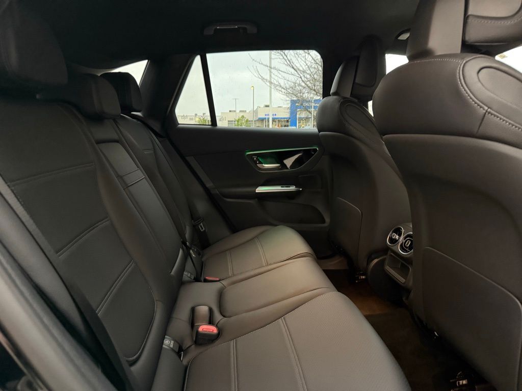 2025 Mercedes-Benz GLC Base - Photo 30