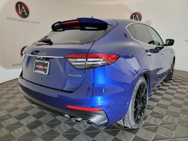2024 Maserati Levante Modena photo 3