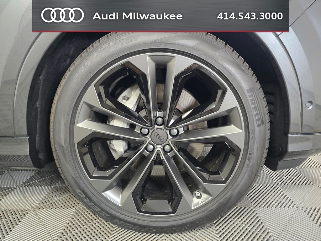 New 2026 Audi Q7 55 Premium Plus SUV