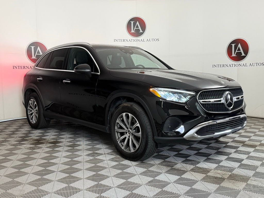 2025 Mercedes-Benz GLC GLC 300 4MATIC's photo