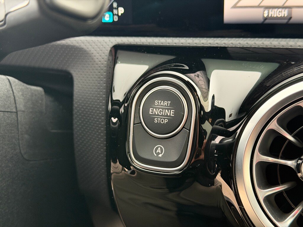 2026 Mercedes-Benz CLA CLA 250 - Photo 32