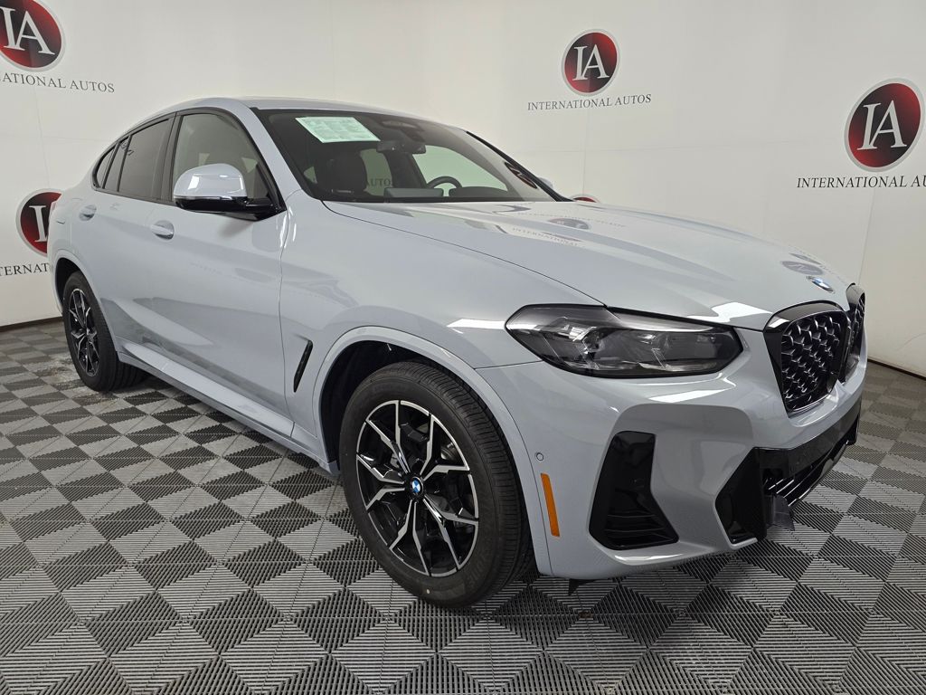 2023 BMW X4 xDrive30i's photo