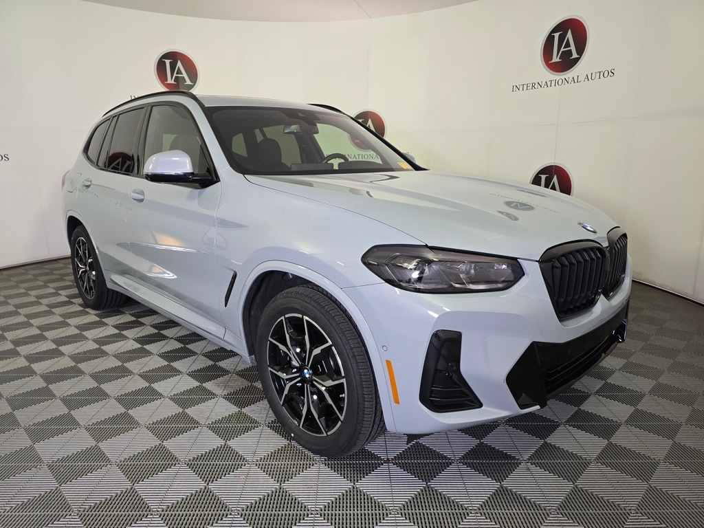 2023 BMW X3 30i's photo