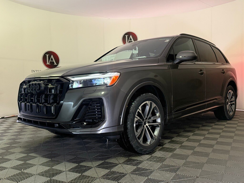 New 2026 Audi Q7 45 Premium SUV