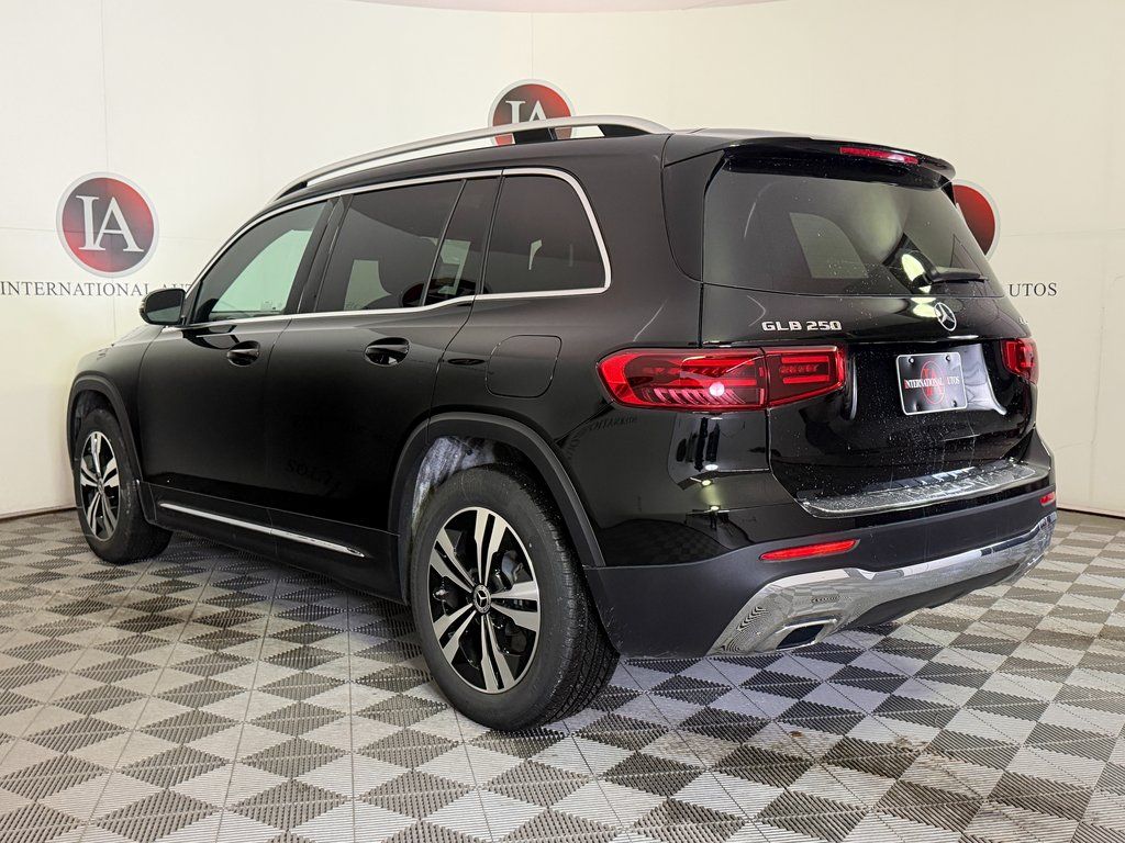 2026 Mercedes-Benz GLB GLB 250 - Photo 9
