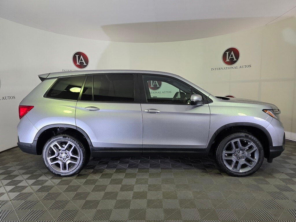 2023 Honda Passport EX-L photo 2