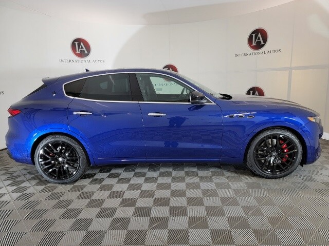 2024 Maserati Levante Modena photo 4