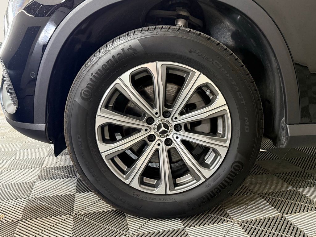 2025 Mercedes-Benz GLC Base - Photo 9
