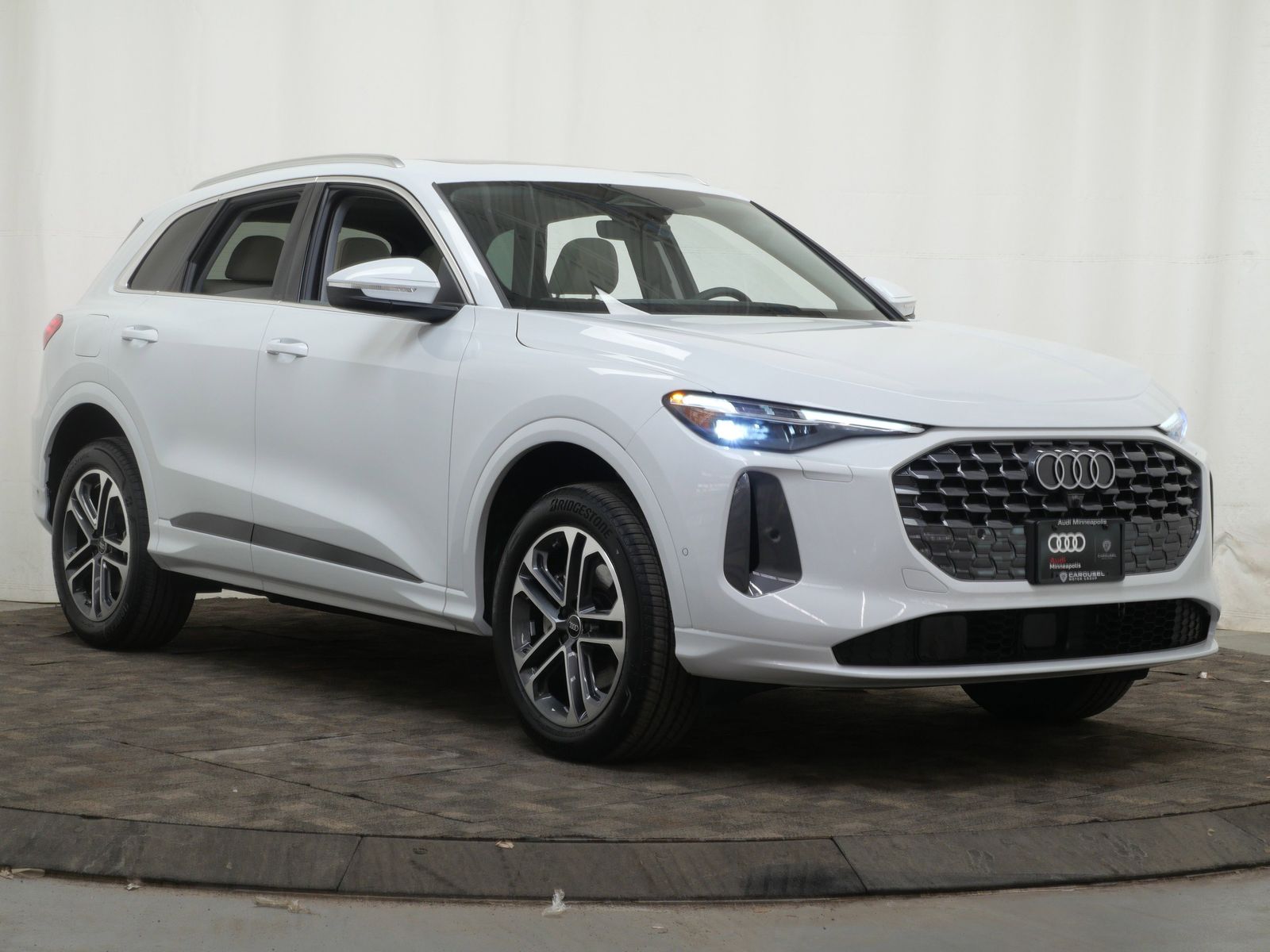 Thumbnail: 2025 Audi Q5 - 8