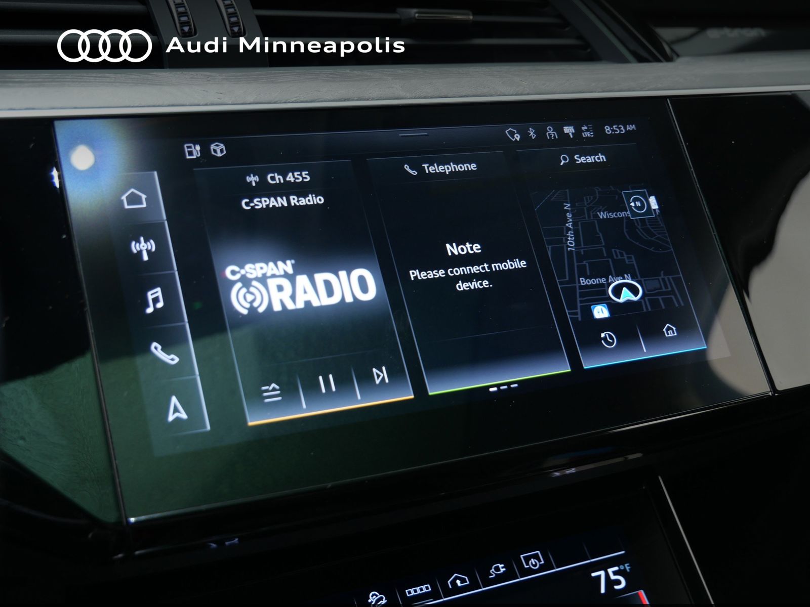 Thumbnail: 2024 Audi Q8 e-tron - 27