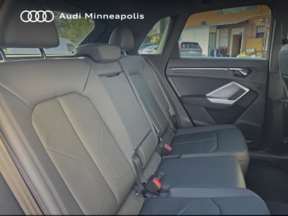 Thumbnail: 2023 Audi Q3 - 13