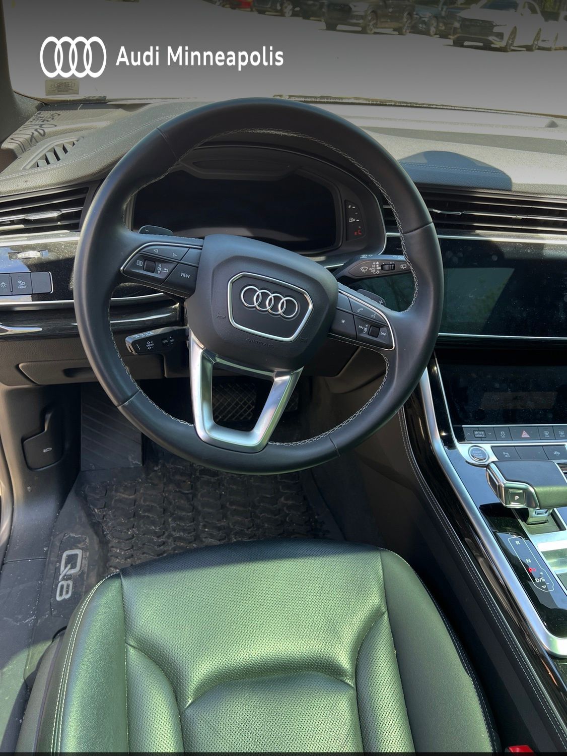 Thumbnail: 2023 Audi Q8 - 17