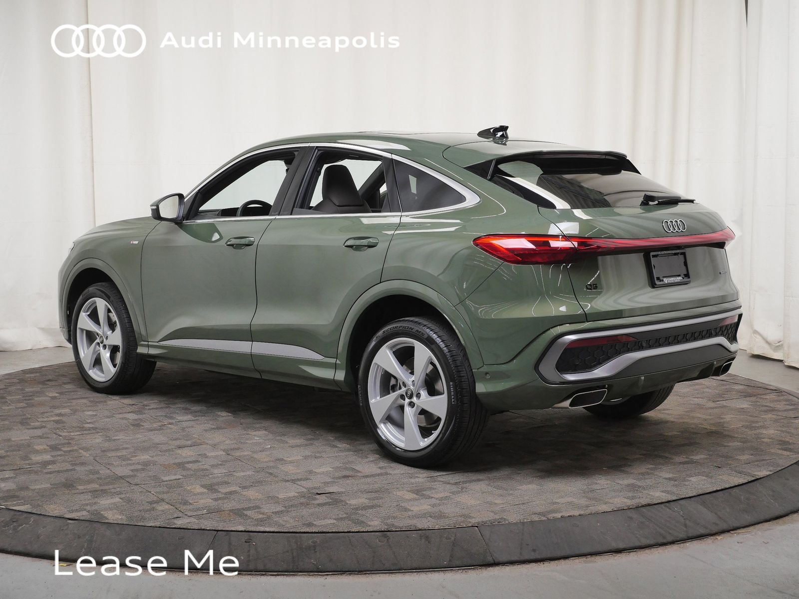 Thumbnail: 2025 Audi Q5 - 4