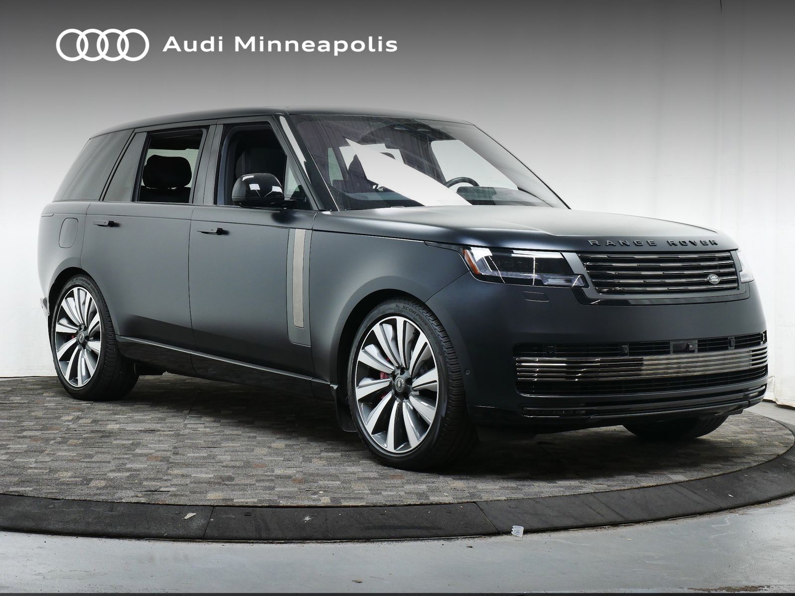 Thumbnail: 2023 Land Rover Range Rover - 9