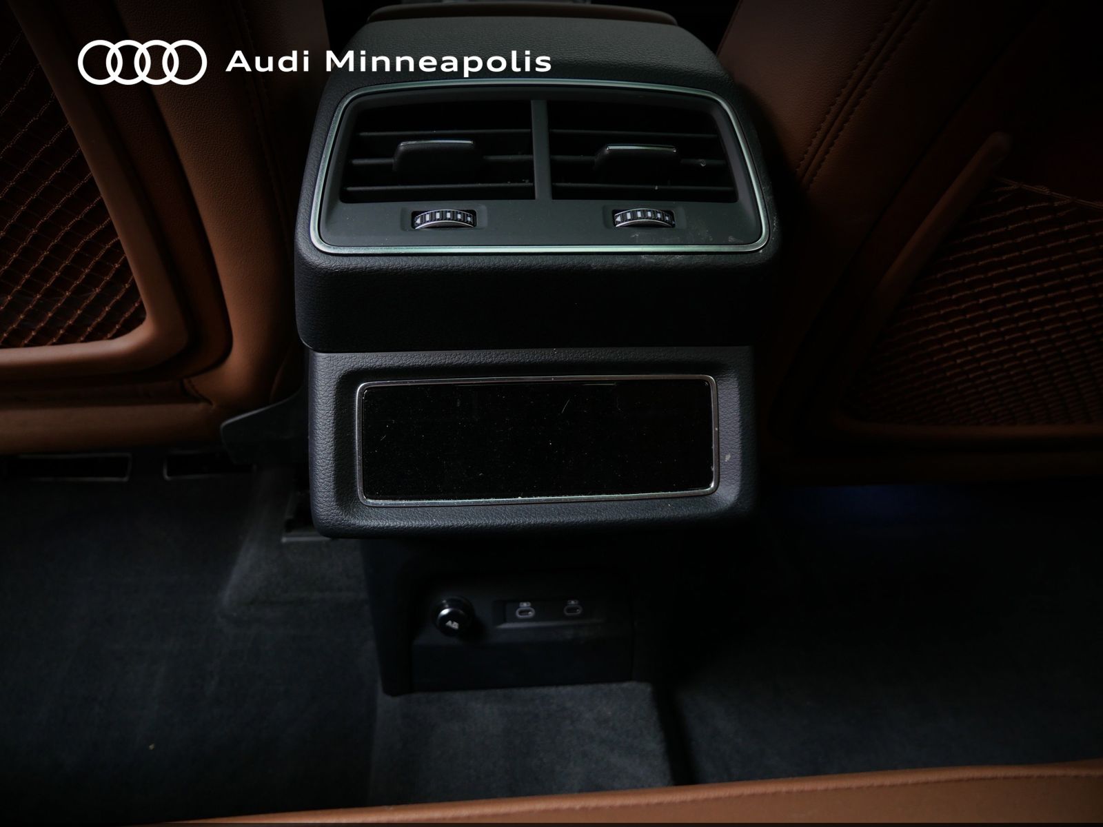 Thumbnail: 2024 Audi Q8 e-tron - 17