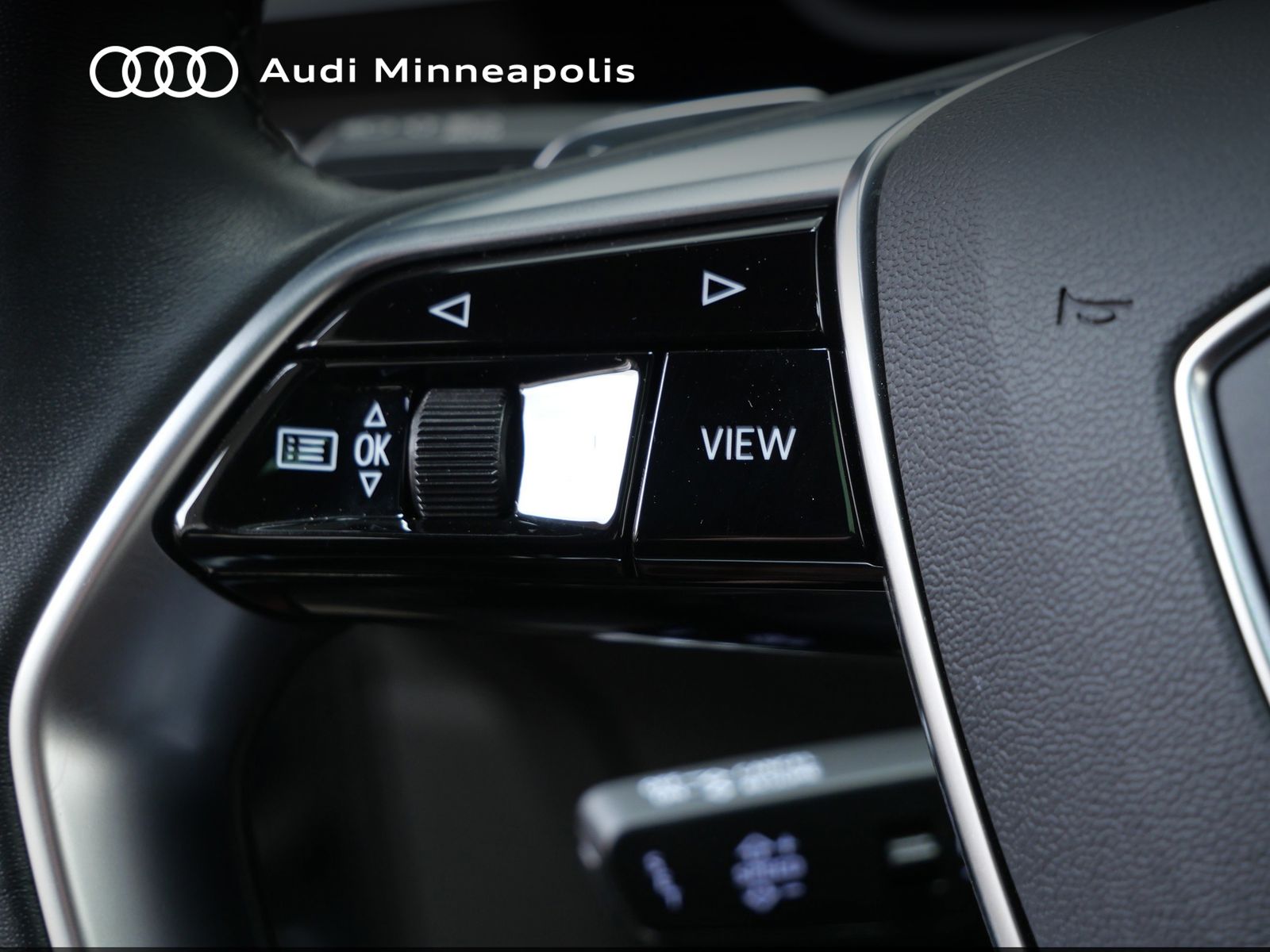 Thumbnail: 2024 Audi Q8 e-tron - 25