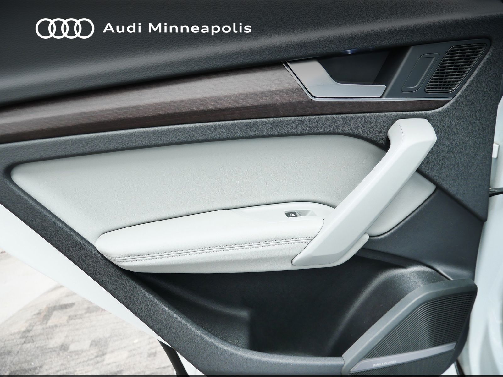 Thumbnail: 2023 Audi Q5 - 17