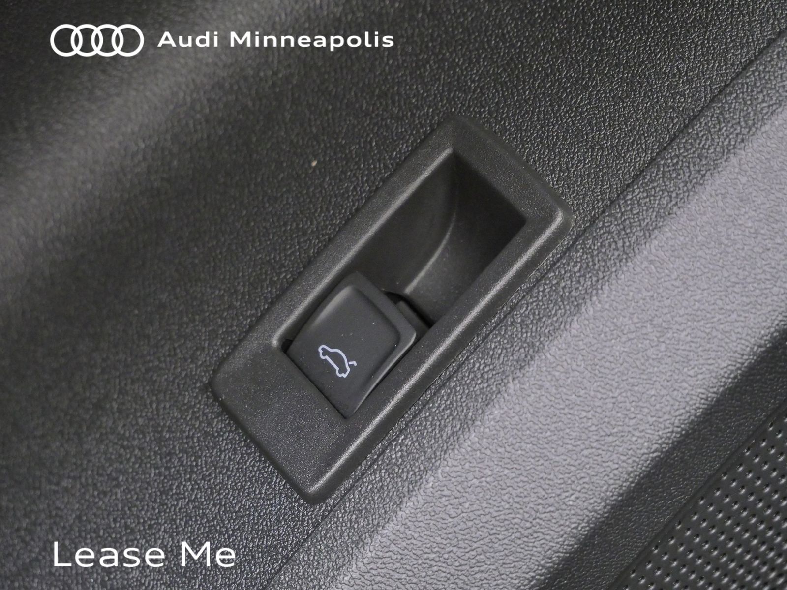 Thumbnail: 2025 Audi Q5 - 19