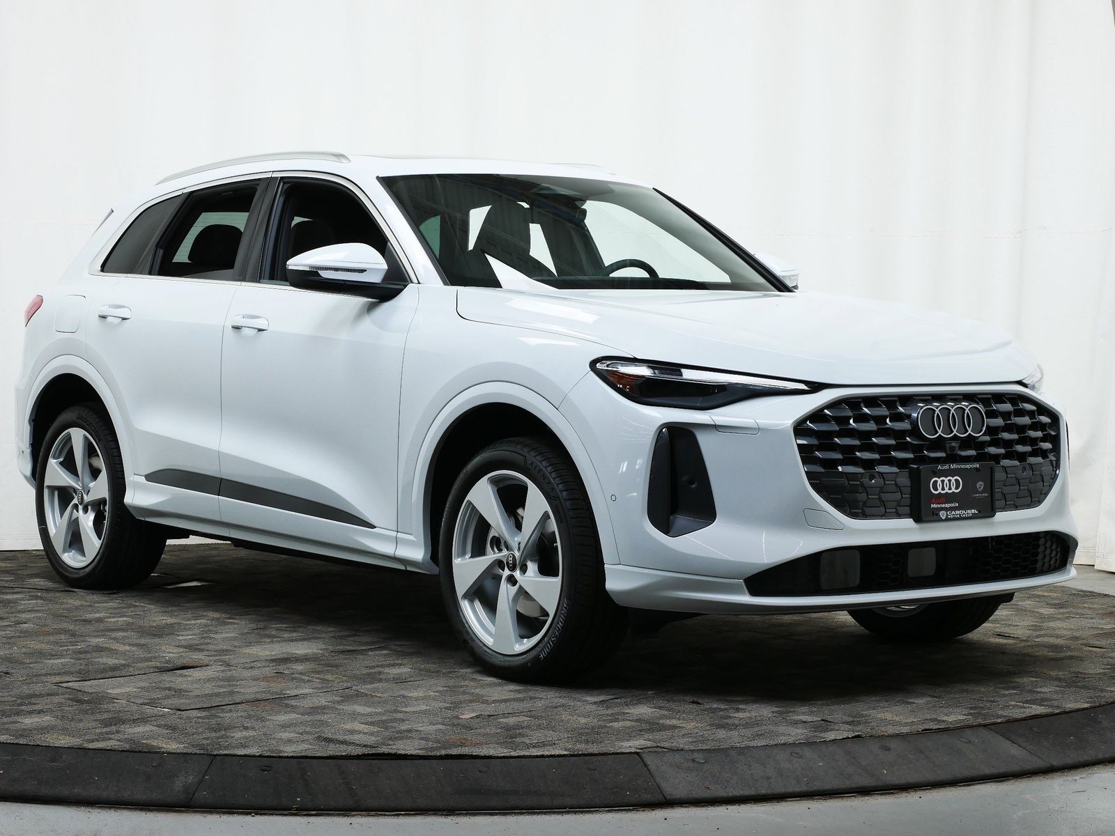 Thumbnail: 2025 Audi Q5 - 8