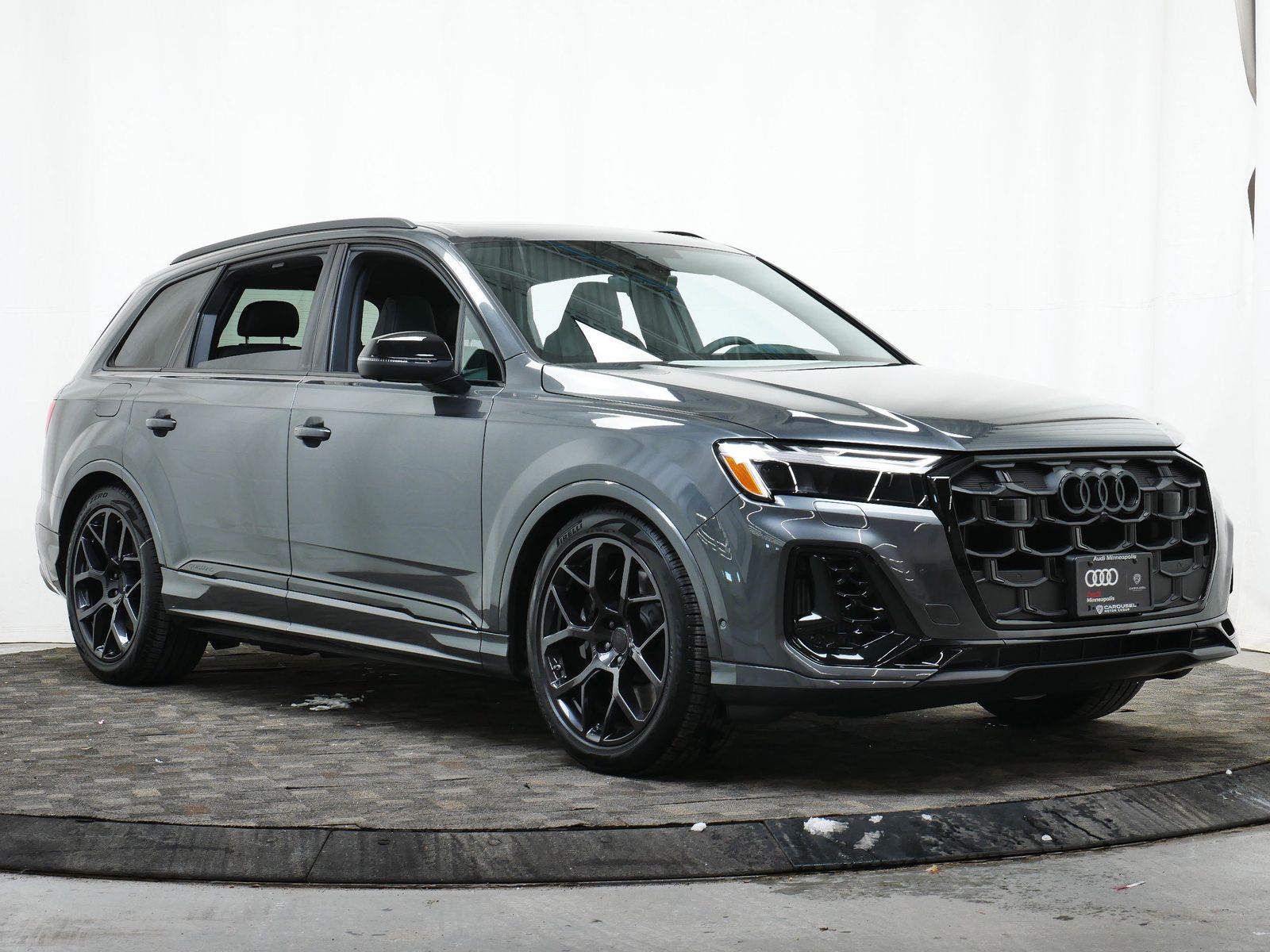 Thumbnail: 2026 Audi SQ7 - 8