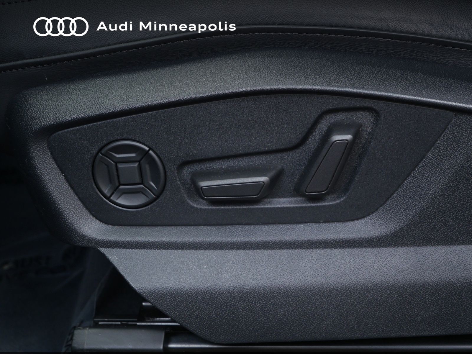 Thumbnail: 2023 Audi Q7 - 13