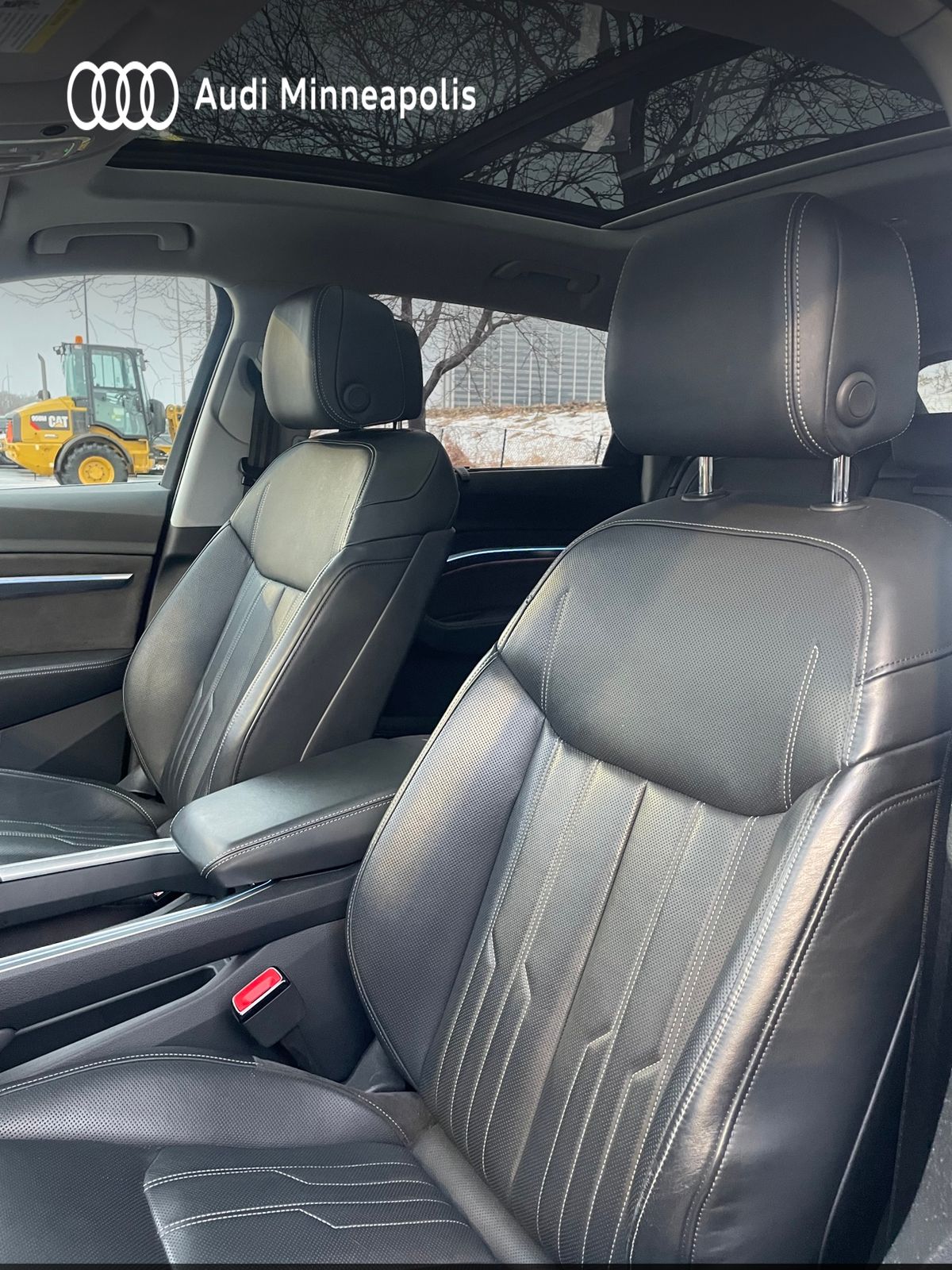 Thumbnail: 2019 Audi e-tron - 2