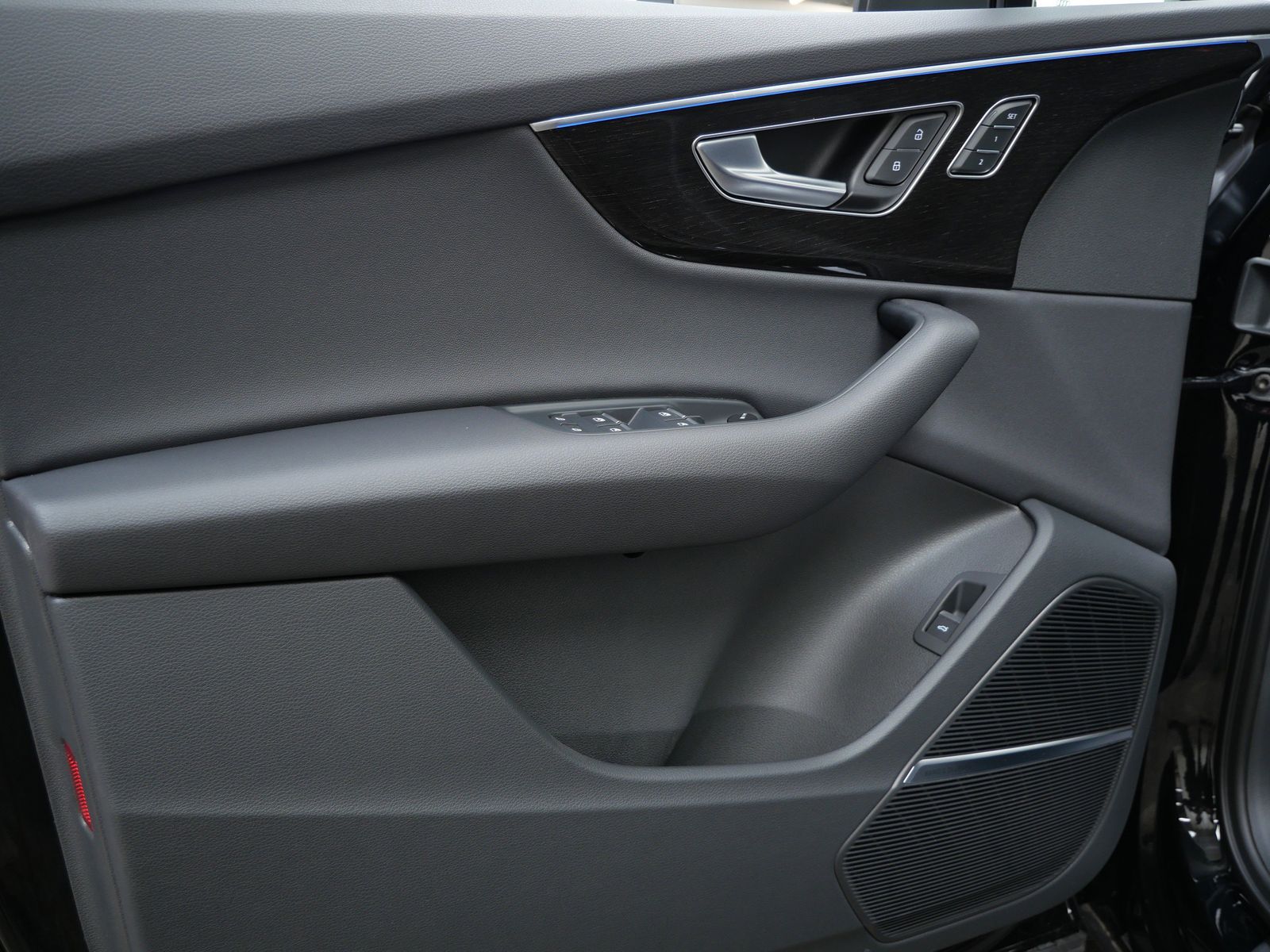 Thumbnail: 2026 Audi Q7 - 10