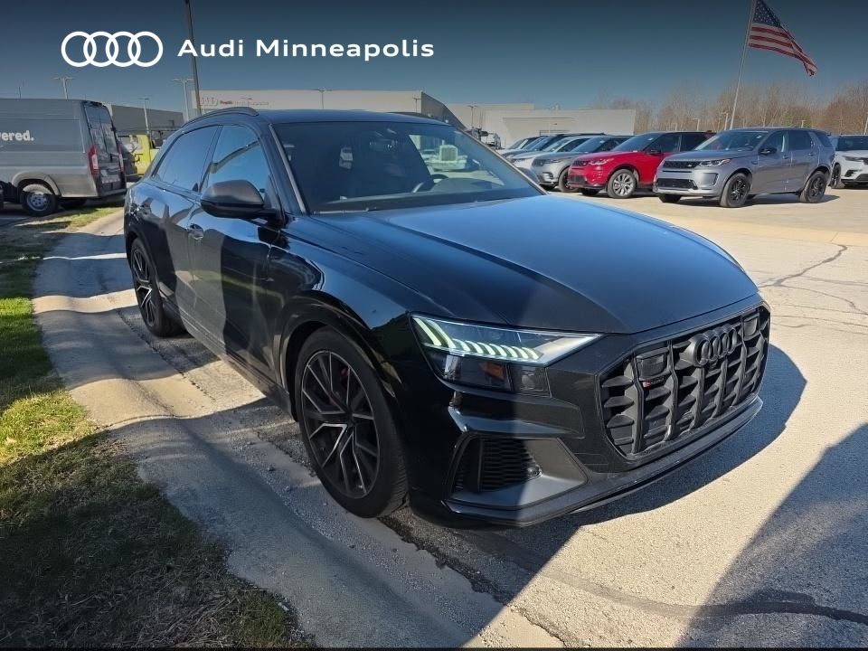 Thumbnail: 2023 Audi SQ8 - 10